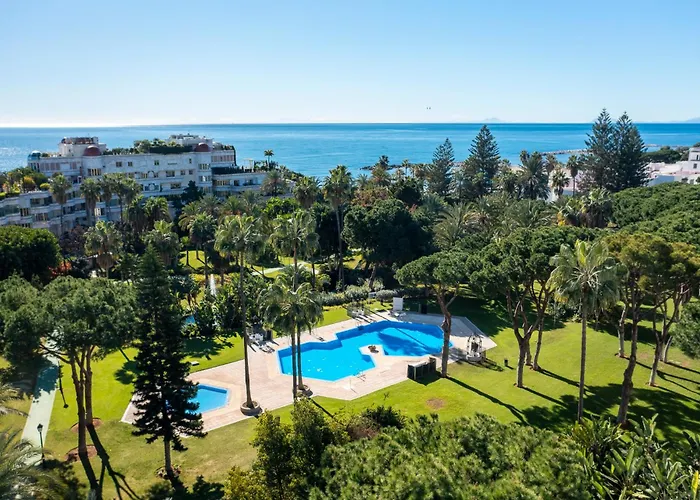 Modern 2 Bedroom Apartment, With Sea Views, In Playas Del Duque - Puerto Banus Apartament *