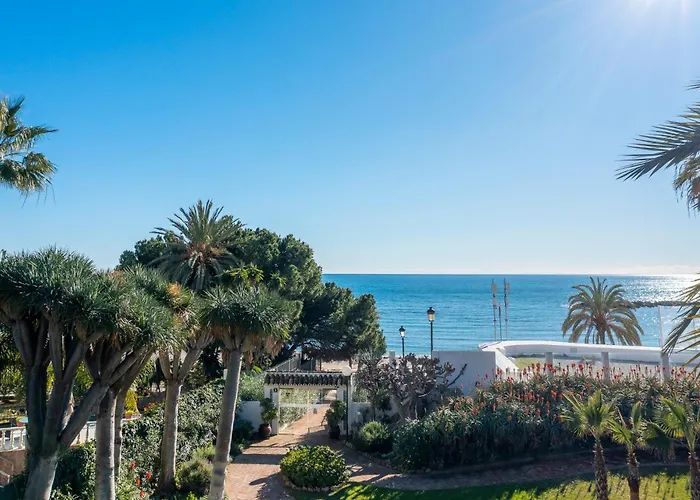 Modern 2 Bedroom Apartment, With Sea Views, In Playas Del Duque - Puerto Banus Apartament *