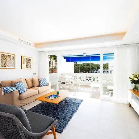 Modern 2 Bedroom Apartment, With Sea Views, In Playas Del Duque - Puerto Banus Marbella