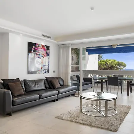 Modern 2 Bedroom Apartment, With Sea Views, In Playas Del Duque - Puerto Banús Marbella