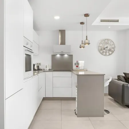 Apartamento Modern 2 Bedroom Apartment, With Sea Views, In Playas Del Duque - Puerto Banús