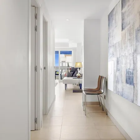 Modern 2 Bedroom Apartment, With Sea Views, In Playas Del Duque - Puerto Banús *