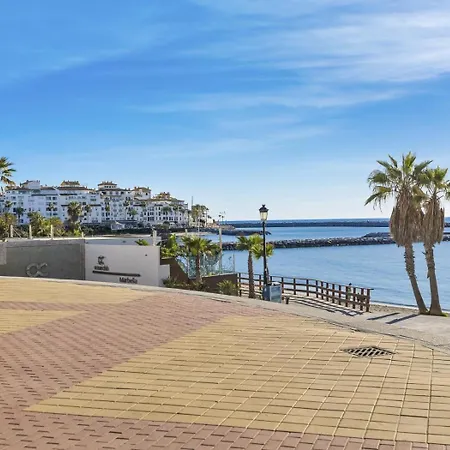 Modern 2 Bedroom Apartment, With Sea Views, In Playas Del Duque - Puerto Banús Apartamento Marbella