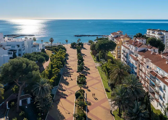 Modern 2 Bedroom Apartment, With Sea Views, In Playas Del Duque - Puerto Banus Marbella