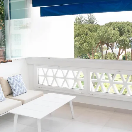 Modern 2 Bedroom Apartment, With Sea Views, In Playas Del Duque - Puerto Banus Apartman Marbella
